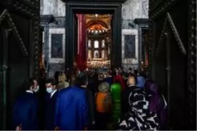 İbrahim Kalın, büyükelçilerle Ayasofya'yı ziyaret ediyor İbrahim Kalın, büyükelçilerle Ayasofya'yı ziyaret ediyor
