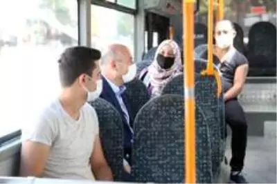 İçişleri Bakanı Soylu halk otobüsüne binerek korona virüse karşı vatandaşları uyardı İçişleri Bakanı Soylu halk otobüsüne binerek korona virüse karşı vatandaşları uyardı