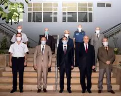 İl Jandarma Komutanı Albay Ağaoğlu ve Defterdar Şahin'e veda yemeği İl Jandarma Komutanı Albay Ağaoğlu ve Defterdar Şahin'e veda yemeği