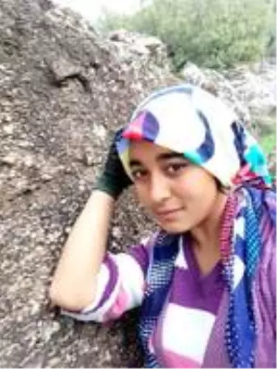 'İnek sağmaya gidiyorum' diye evden çıkan Özlem'den 3 gündür haber alınamıyor 'İnek sağmaya gidiyorum' diye evden çıkan Özlem'den 3 gündür haber alınamıyor