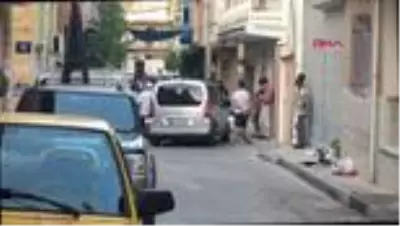İZMİR Husumetlisini sokak ortasında pompalı tüfekle öldürdü İZMİR Husumetlisini sokak ortasında pompalı tüfekle öldürdü