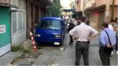 İZMİR Husumetlisini sokak ortasında pompalı tüfekle öldürdü İZMİR Husumetlisini sokak ortasında pompalı tüfekle öldürdü