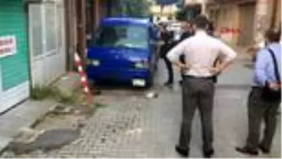 İZMİR Husumetlisini sokak ortasında pompalı tüfekle öldürdü İZMİR Husumetlisini sokak ortasında pompalı tüfekle öldürdü