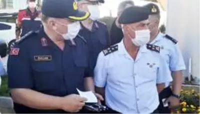 Jandarma Genel Komutanı Çetin: 'Covid-19 ile mücadele Türkiye'de son derece iyi durumda' Jandarma Genel Komutanı Çetin: 'Covid-19 ile mücadele Türkiye'de son derece iyi durumda'