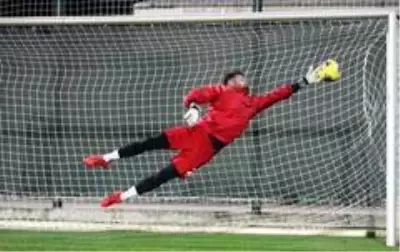 Kaleci Ali Şaşal Vural, Sivasspor ile yeniden anlaştı Kaleci Ali Şaşal Vural, Sivasspor ile yeniden anlaştı
