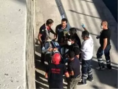 Kanala uçan otomobilde can pazarı Kanala uçan otomobilde can pazarı