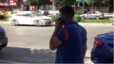 Kargo aracından cep telefonu kolilerini çalıp kayıplara karıştılar Kargo aracından cep telefonu kolilerini çalıp kayıplara karıştılar