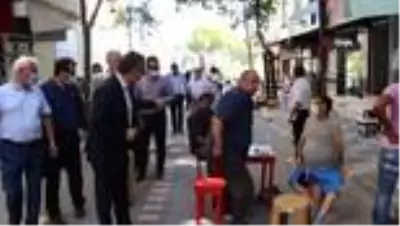 Kaymakam Akkaya maskelerini aksesuar gibi kullananları uyardı Kaymakam Akkaya maskelerini aksesuar gibi kullananları uyardı