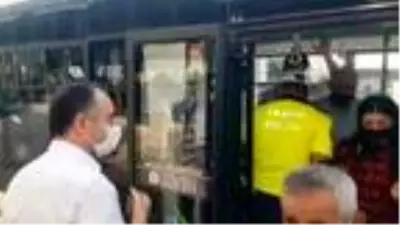 Vakaların artmasıyla sıkılaştırılan denetimlere İnegöl Kaymakamı da katıldı, tıka basa dolu otobüsü boşalttı Vakaların artmasıyla sıkılaştırılan denetimlere İnegöl Kaymakamı da katıldı, tıka basa dolu otobüsü boşalttı