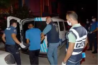 Kocaeli'de çeşitli suçlardan aranan 22 kişi yakalandı Kocaeli'de çeşitli suçlardan aranan 22 kişi yakalandı