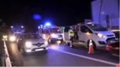 Kocaeli'de zincirleme trafik kazasında 1 kişi öldü (2) Kocaeli'de zincirleme trafik kazasında 1 kişi öldü (2)