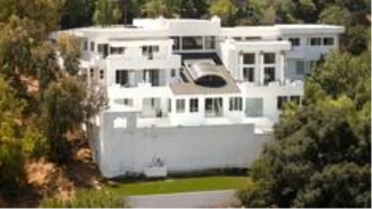 Koronavirüs: Los Angeles'ta yasa dışı parti düzenlenen evlerin elektrik ve suyu kesilecek