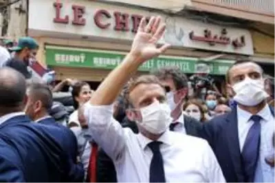 Lübnanlı kadından Fransa Cumhurbaşkanı Macron'a: 'Parayı yolsuz hükümetimize vermeyin' Lübnanlı kadından Fransa Cumhurbaşkanı Macron'a: 'Parayı yolsuz hükümetimize vermeyin'