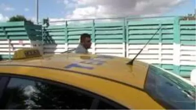 Maskesiz ticari taksiye binen yolcu ceza yemekten kurtulamadı Maskesiz ticari taksiye binen yolcu ceza yemekten kurtulamadı
