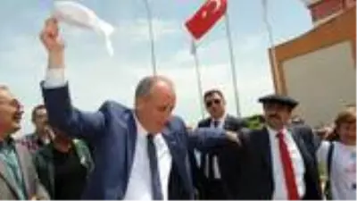 Muharrem İnce'yi parti kurmaya iten anket! Cevapların yüzde 54.5'i 'CHP'nin başında İnce olmalı' diyor Muharrem İnce'yi parti kurmaya iten anket! Cevapların yüzde 54.5'i 'CHP'nin başında İnce olmalı' diyor