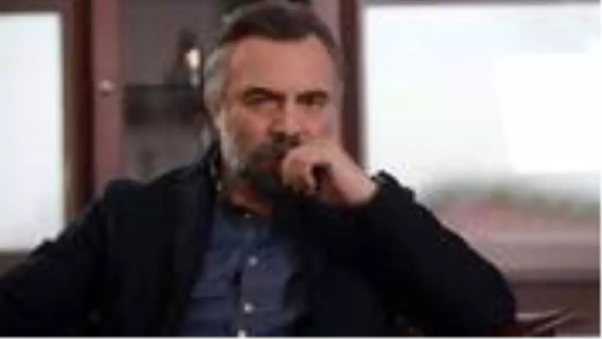 Oktay Kaynarca, kendisinden 30 yaş küçük olan sevgilisiyle görüntülendi