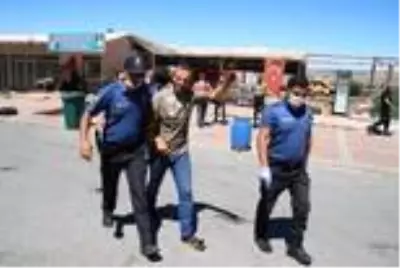 Psikolojik sorunları olan şahıs, bilerek yaktığı iş yeri için 'Yanlışlıkla oldu' dedi! Psikolojik sorunları olan şahıs, bilerek yaktığı iş yeri için 'Yanlışlıkla oldu' dedi!