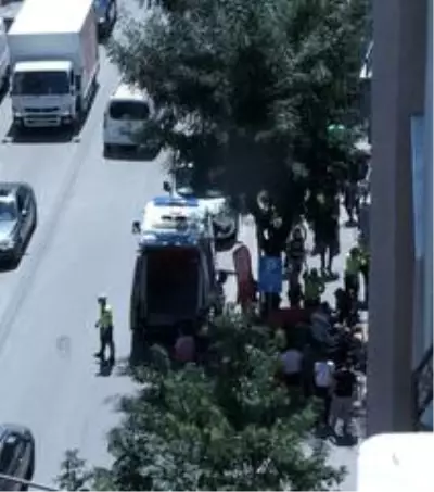 Sokak ortasında silahlı saldırı: 1 yaralı Sokak ortasında silahlı saldırı: 1 yaralı