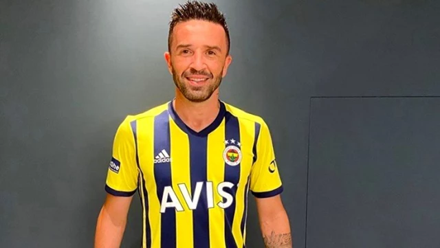 Son Dakika: Fenerbahçe, Beşiktaş'tan ayrılan Gökhan Gönül'le sözleşme imzaladı