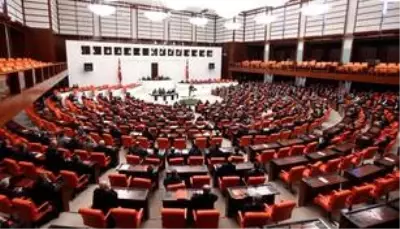 Son Dakika: TBMM'de koronavirüs alarmı! 9 milletvekili ve 35 personelin test sonuçları pozitif çıktı Son Dakika: TBMM'de koronavirüs alarmı! 9 milletvekili ve 35 personelin test sonuçları pozitif çıktı