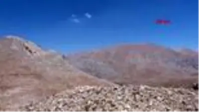 Torosların zirvesinden çıkarılan kar serinlik kaynağı Torosların zirvesinden çıkarılan kar serinlik kaynağı