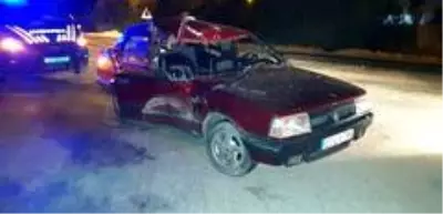 Son dakika haberi: Traktöre bağlı römorka çarparak hurdaya dönen Tofaş'ta 3 kişi yaralandı Son dakika haberi: Traktöre bağlı römorka çarparak hurdaya dönen Tofaş'ta 3 kişi yaralandı
