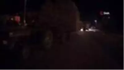 Traktöre bağlı römorka çarparak hurdaya dönen Tofaş'ta 3 kişi yaralandı Traktöre bağlı römorka çarparak hurdaya dönen Tofaş'ta 3 kişi yaralandı