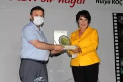 Son dakika haber: Ünlü sinema sanatçısı Hülya Koçyiğit, Giresun'da hayranları ile bir araya geldi Son dakika haber: Ünlü sinema sanatçısı Hülya Koçyiğit, Giresun'da hayranları ile bir araya geldi