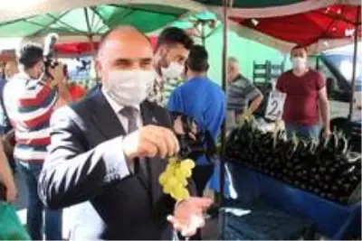 Vali Günaydın ve Büyükkılıç'tan pazarda 'Korona virüs' denetimi Vali Günaydın ve Büyükkılıç'tan pazarda 'Korona virüs' denetimi
