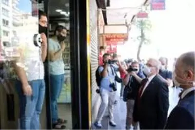 Vali Karaloğlu, Diyarbakır'da korona virüs denetimlerine katıldı Vali Karaloğlu, Diyarbakır'da korona virüs denetimlerine katıldı