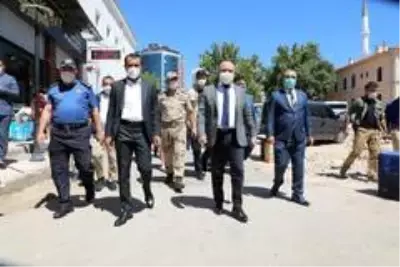 Koronavirüs denetimlerine damga vuran diyalog! Vali'nin teklifini 'Misafirim var' diyerek reddetti Koronavirüs denetimlerine damga vuran diyalog! Vali'nin teklifini 'Misafirim var' diyerek reddetti