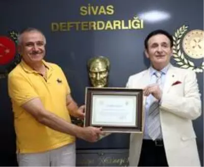 Vergi rekortmeni pandemi dolayısı ile ödülünü böyle aldı Vergi rekortmeni pandemi dolayısı ile ödülünü böyle aldı