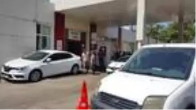 Yeğeninin hakaret ettiği iddiasıyla hemşire ablasını 9 yerinden bıçakladı Yeğeninin hakaret ettiği iddiasıyla hemşire ablasını 9 yerinden bıçakladı