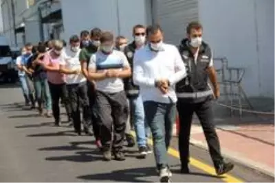 Adana'da muvazzaf askerlere FETÖ operasyonu Adana'da muvazzaf askerlere FETÖ operasyonu