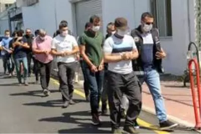 Adana'da muvazzaf askerlere FETÖ operasyonu Adana'da muvazzaf askerlere FETÖ operasyonu