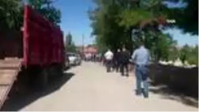 Ağabeyi tarafından öldürülen 8 yaşındaki Seyit Taha son yolculuğuna uğurlandı Ağabeyi tarafından öldürülen 8 yaşındaki Seyit Taha son yolculuğuna uğurlandı