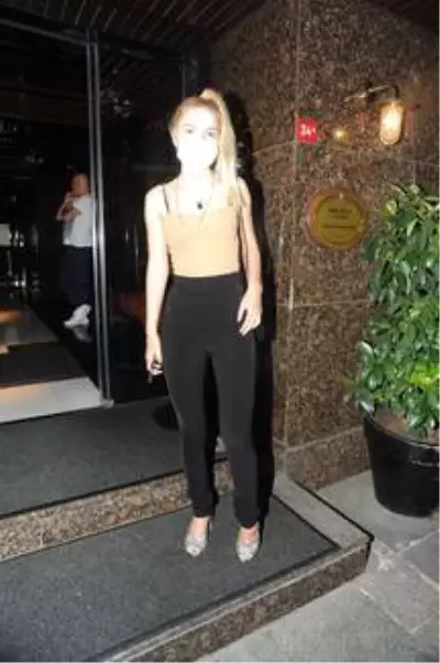 Aleyna Tilki'den dikkat çeken 'kurban' açıklaması Aleyna Tilki'den dikkat çeken 'kurban' açıklaması