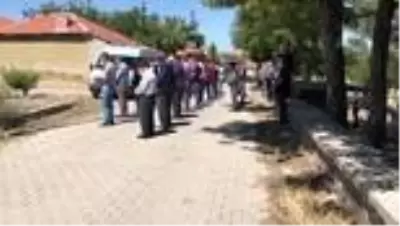 Antalya'da ağabeyinin öldürdüğü çocuğun cenazesi Yozgat'ta toprağa verildi Antalya'da ağabeyinin öldürdüğü çocuğun cenazesi Yozgat'ta toprağa verildi