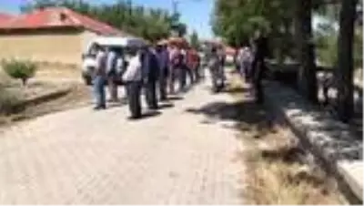 Antalya'da ağabeyinin öldürdüğü çocuğun cenazesi Yozgat'ta toprağa verildi Antalya'da ağabeyinin öldürdüğü çocuğun cenazesi Yozgat'ta toprağa verildi