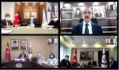 Bakan Koca, 4 ilin valisi ile görüştü Bakan Koca, 4 ilin valisi ile görüştü