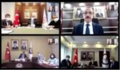 Bakan Koca 4 ilin valisiyle toplantı yaptı Bakan Koca 4 ilin valisiyle toplantı yaptı