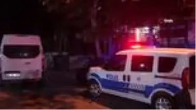 Balkondan düşen yaşlı adam hayatını kaybetti Balkondan düşen yaşlı adam hayatını kaybetti