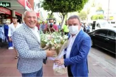 Başkan Böcek, Alanyalı Hal ve Ulaşım esnafı ile buluştu Başkan Böcek, Alanyalı Hal ve Ulaşım esnafı ile buluştu