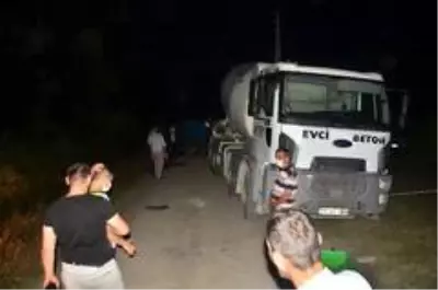 Beton mikserinin altında can verdi Beton mikserinin altında can verdi