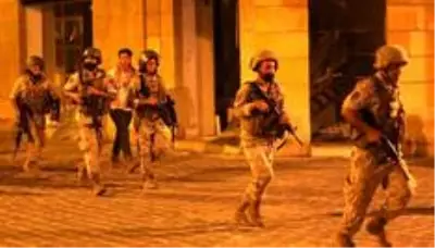 Beyrut'ta patlama: Hükümeti ihmalle suçlayan protestocular polisle çatıştı Beyrut'ta patlama: Hükümeti ihmalle suçlayan protestocular polisle çatıştı
