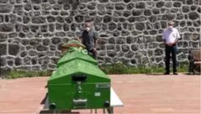 Bu acıya yürek dayanmaz Bu acıya yürek dayanmaz