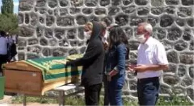 Bu acıya yürek dayanmaz Bu acıya yürek dayanmaz