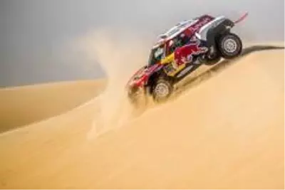 Dünyanın en zorlu yarışı Dakar Rallisi'nde rota belli oldu Dünyanın en zorlu yarışı Dakar Rallisi'nde rota belli oldu