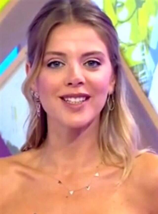 Esra Eron kimdir? Efe Gürsoy kimdir? Esra Eron ve Efe Gürsoy barıştı mı? Esra Eron üniversite aşkı Efe Gürsoy'a geri mi döndü? Esra Eron kimdir? Efe Gürsoy kimdir? Esra Eron ve Efe Gürsoy barıştı mı? Esra Eron üniversite aşkı Efe Gürsoy'a geri mi döndü?