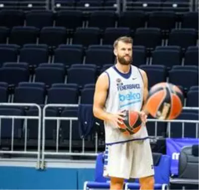 Son dakika! Fenerbahçe Beko, parkeye indi Son dakika! Fenerbahçe Beko, parkeye indi